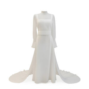 Bolero de novia con cola